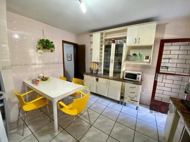 Sobrado para Venda - 169.4m², 3 dormitórios, sendo 1 suites, Cidade Baixa