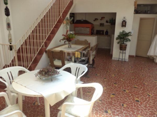 Casa para Venda - 150m², 3 dormitórios, 2 vagas - Santana