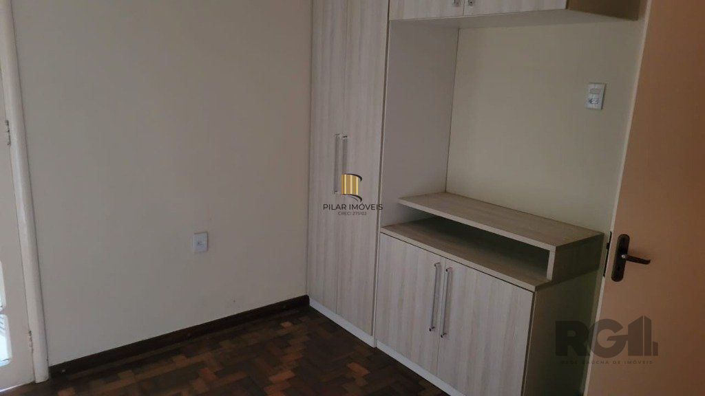 Schumacher loca apt° térreo com terraço, 2 quartos, cozinha semi-mob,  churrasqueira no garden
