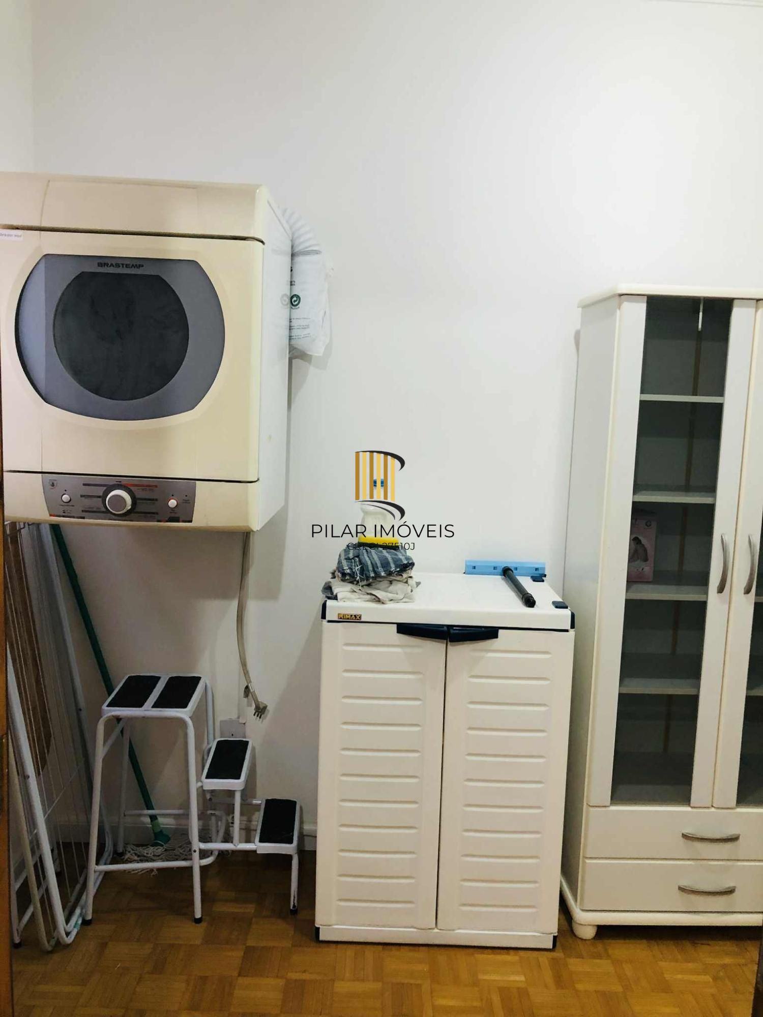 apartamento de 2 dormitórios com garagem no bairro rio branco