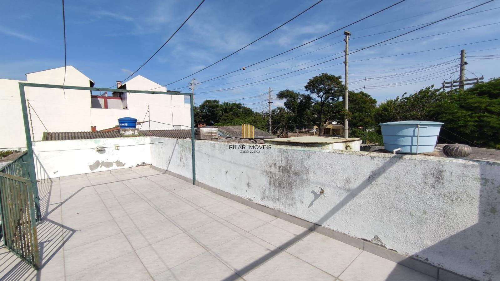 Casa à Venda no Sarandi com 3 Dormitórios, Suíte, 3 vagas Financiamento Bancário