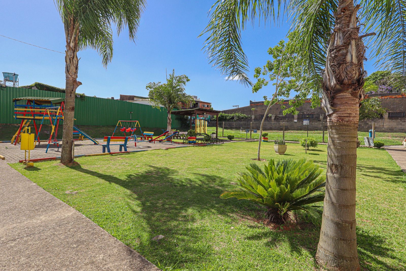 Apartamento Semimobiliado à Venda em Porto Alegre, RS