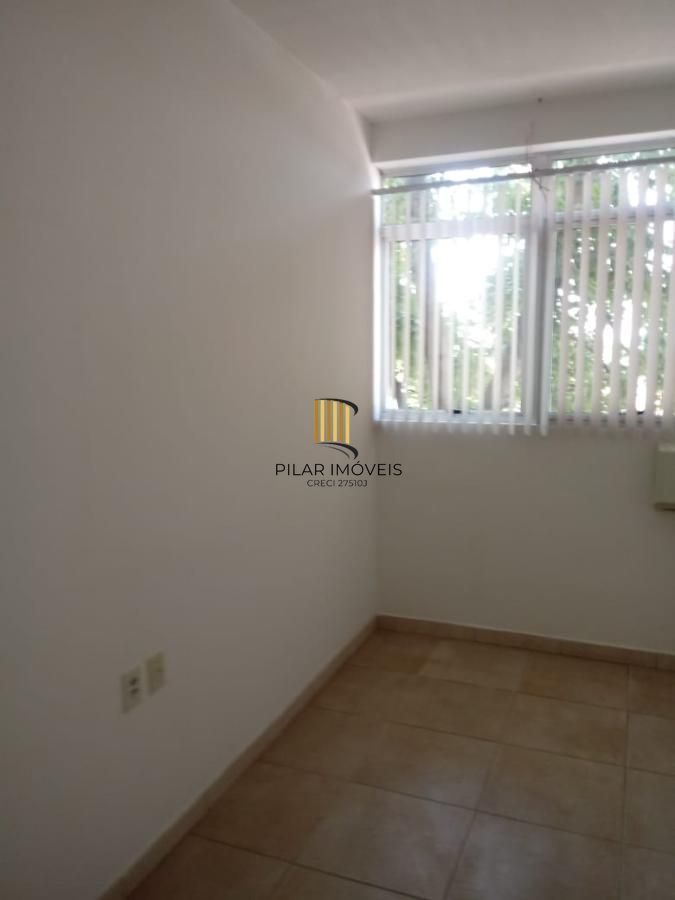 Sala comercial à venda, localizada no coração de Canoas, Rio Grande do Sul. Este imóvel espaçoso e moderno conta com 1 quarto, 1 banheiro e uma vista panorâmica deslumbrante