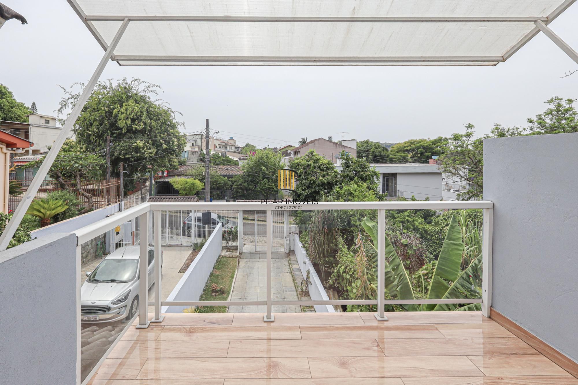 Casa semi mobiliada, 4 dormitórios no Bairro Jardim Sabará