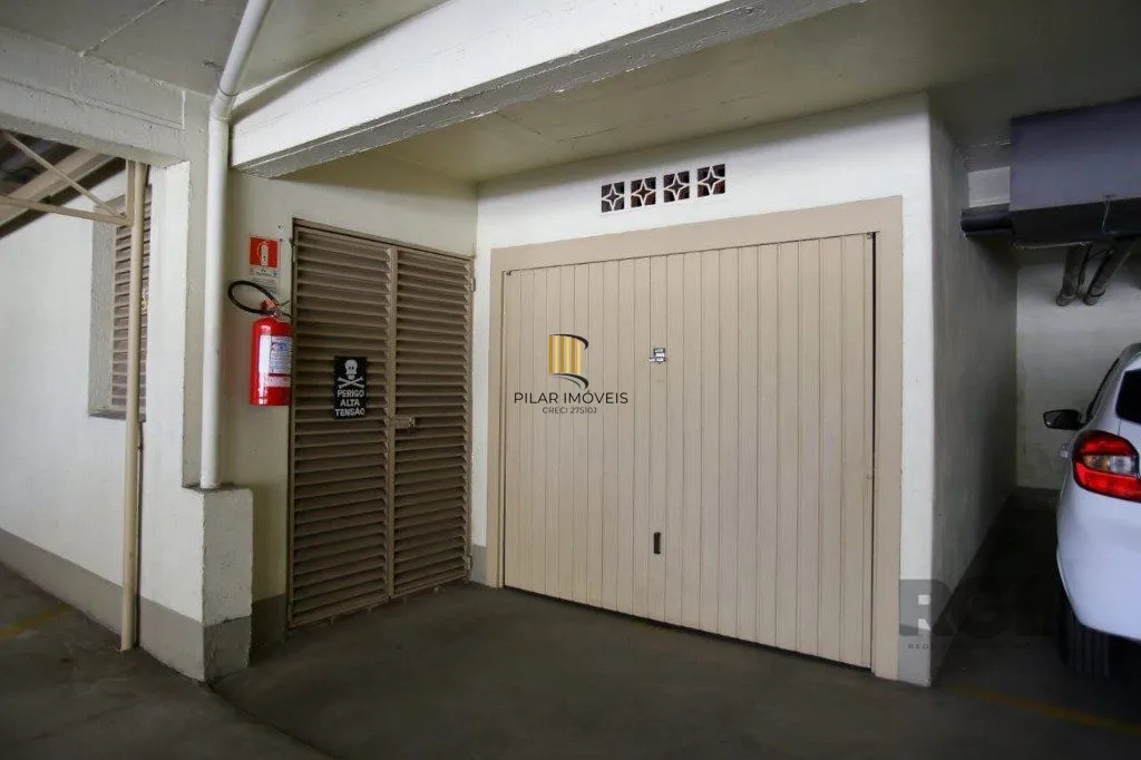 Apartamento, 2 Quartos, 2 Vagas, Bairro Petrópolis