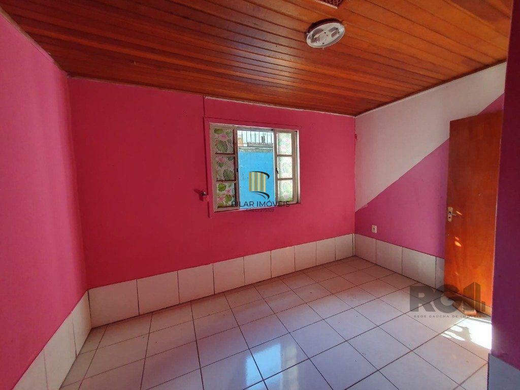 Casa 2 dormitórios próximo shopping Canoas