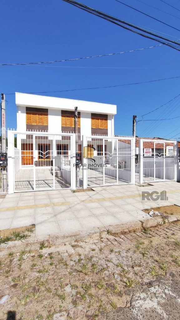 Sobrado Pronto, no Jardim Itu-Sabará: 2 Dormitórios, 1 Suíte.