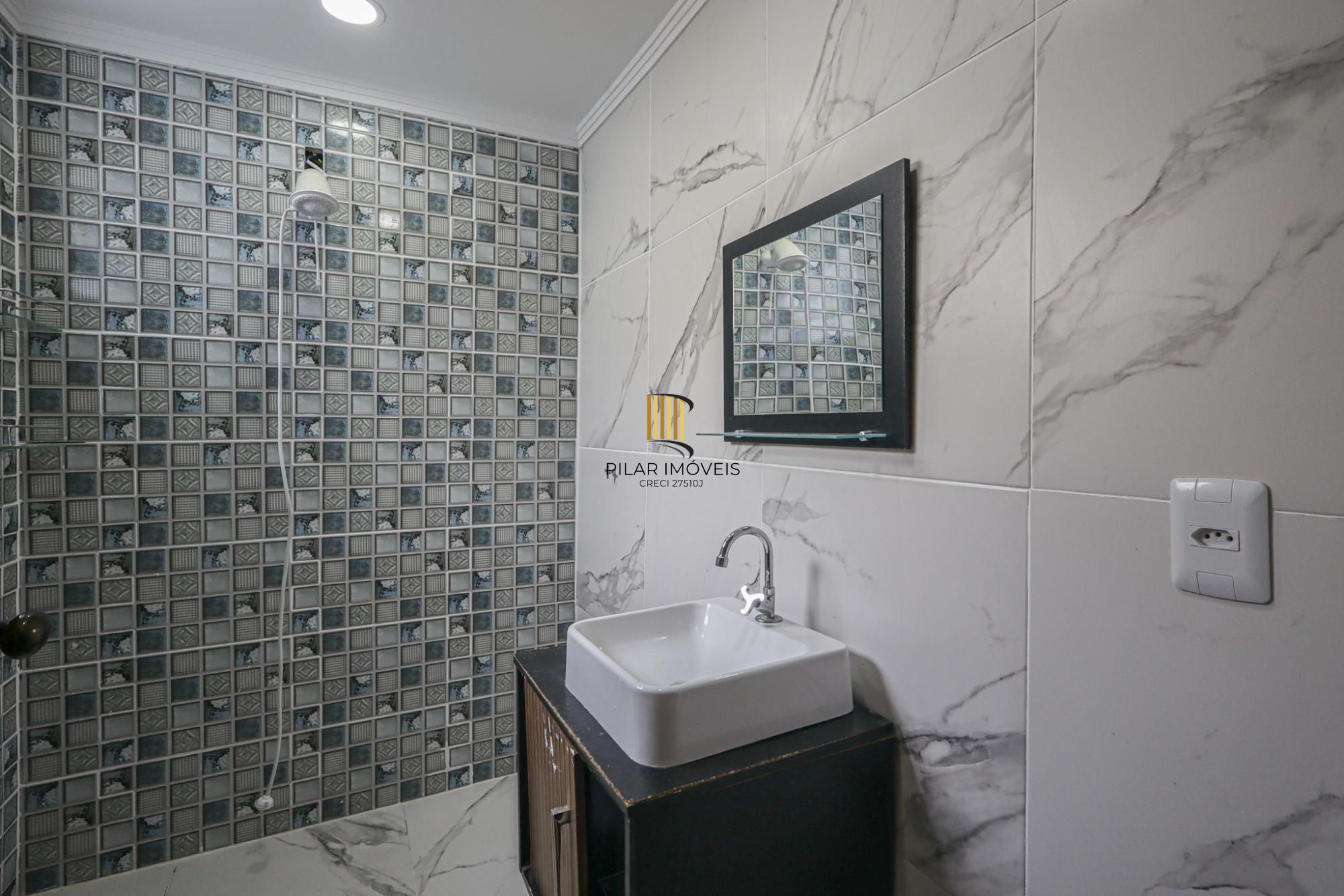 Casa semi mobiliada, 4 dormitórios no Bairro Jardim Sabará