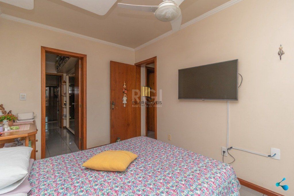 Casa para Venda - 272m², 3 dormitórios, sendo 1 suites, 2 vagas - Sarandi