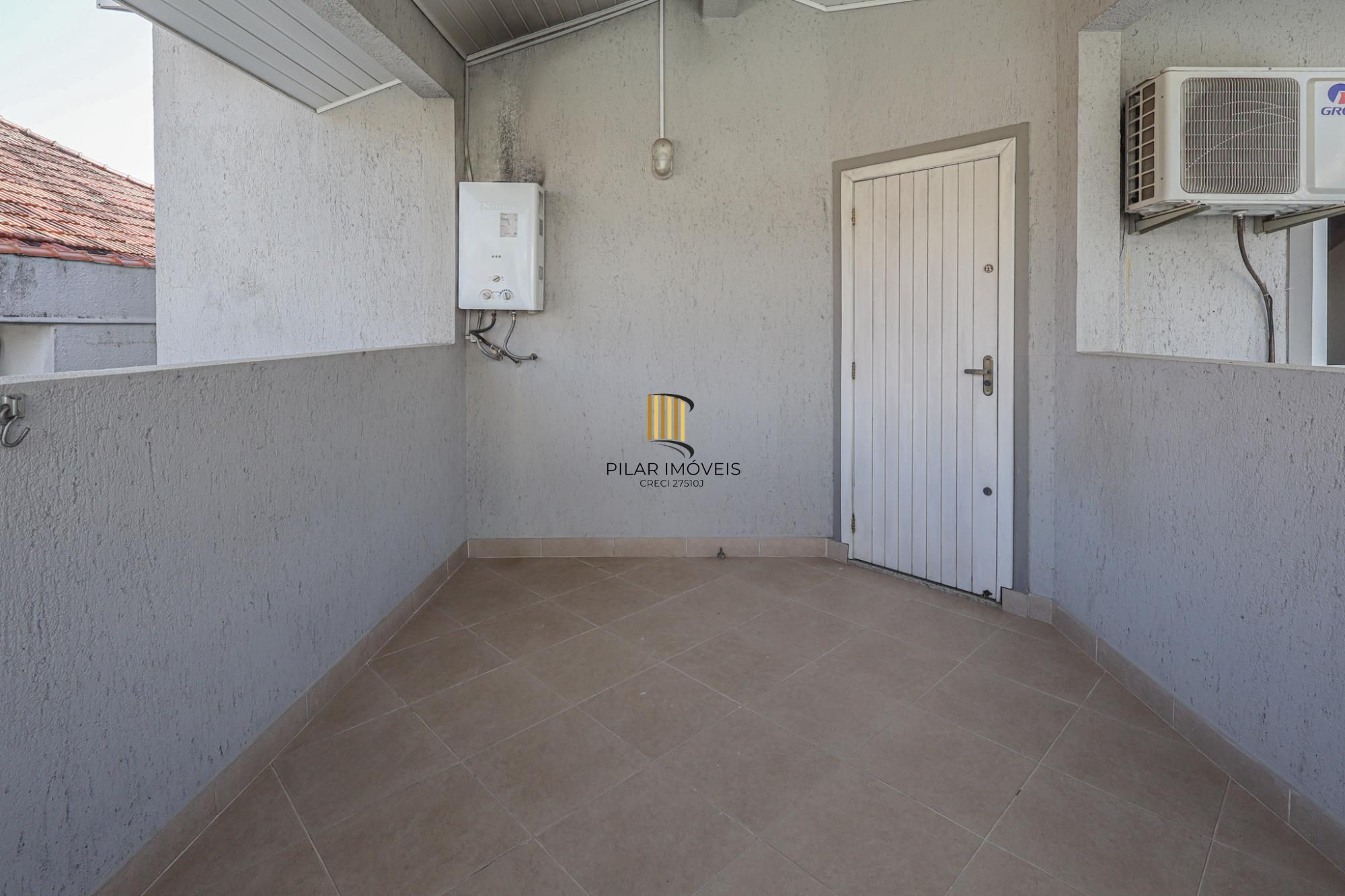 Residência de luxo ! Impecável.. 04 dormitórios , piscina / estuda dação