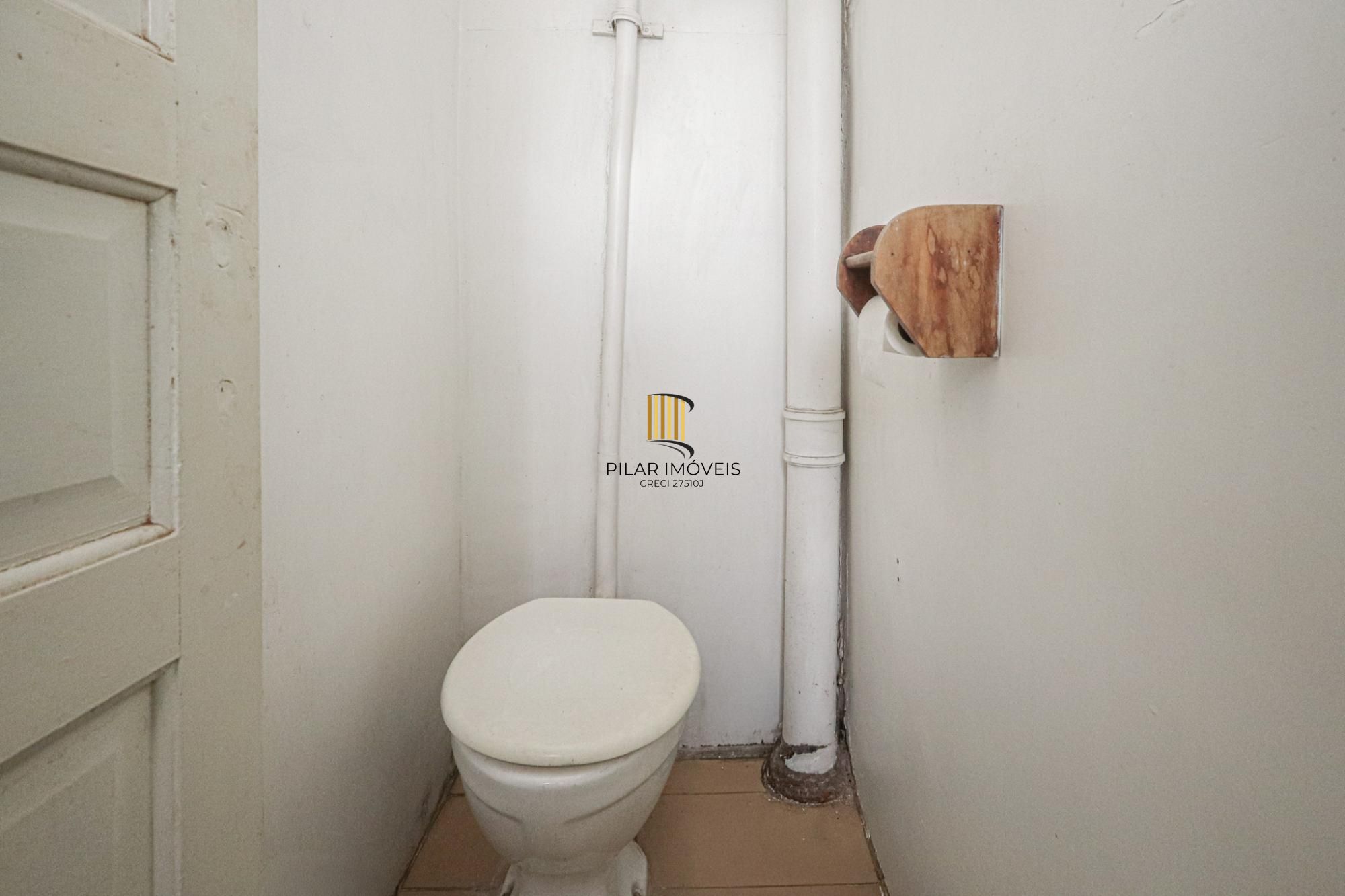 Apartamento 03 dormitórios de frente na Cristóvão Colombo em Porto Alegre