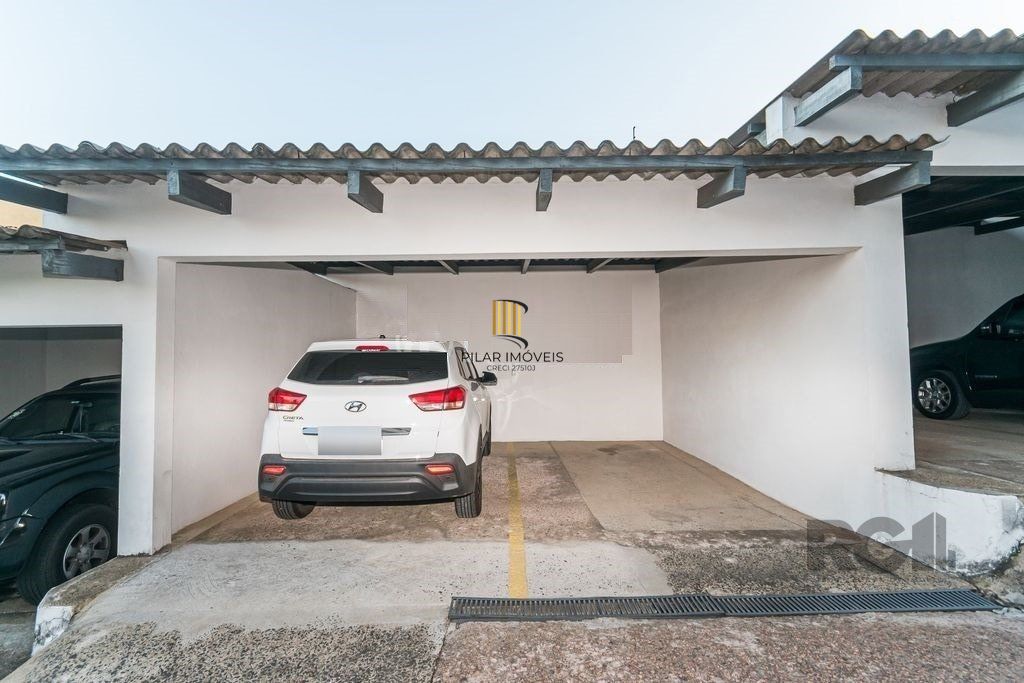 Cobertura 2 dormitórios com 2 vagas no bairro Petrópolis