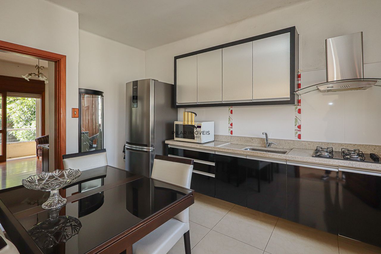Casa à venda, 3 dormitórios, 316m², 4 vagas de garagem,  Bairro São Geraldo