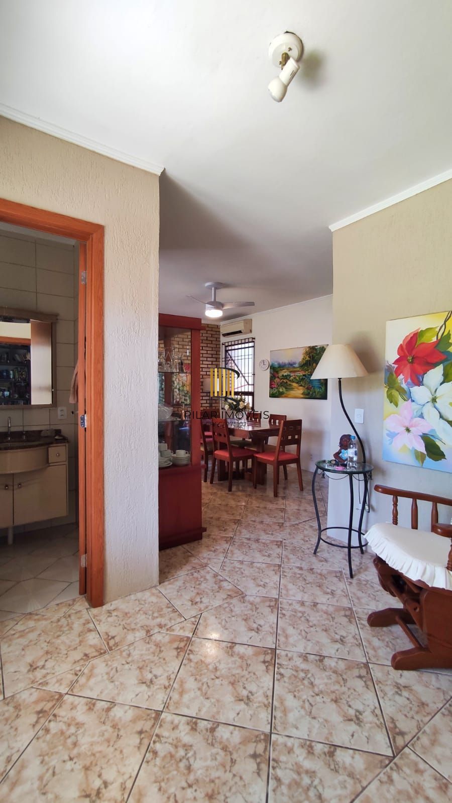 Casa com 4 Quartos e 2 banheiros e  2 Suites à Venda, 153 m² por R$ 990.000
