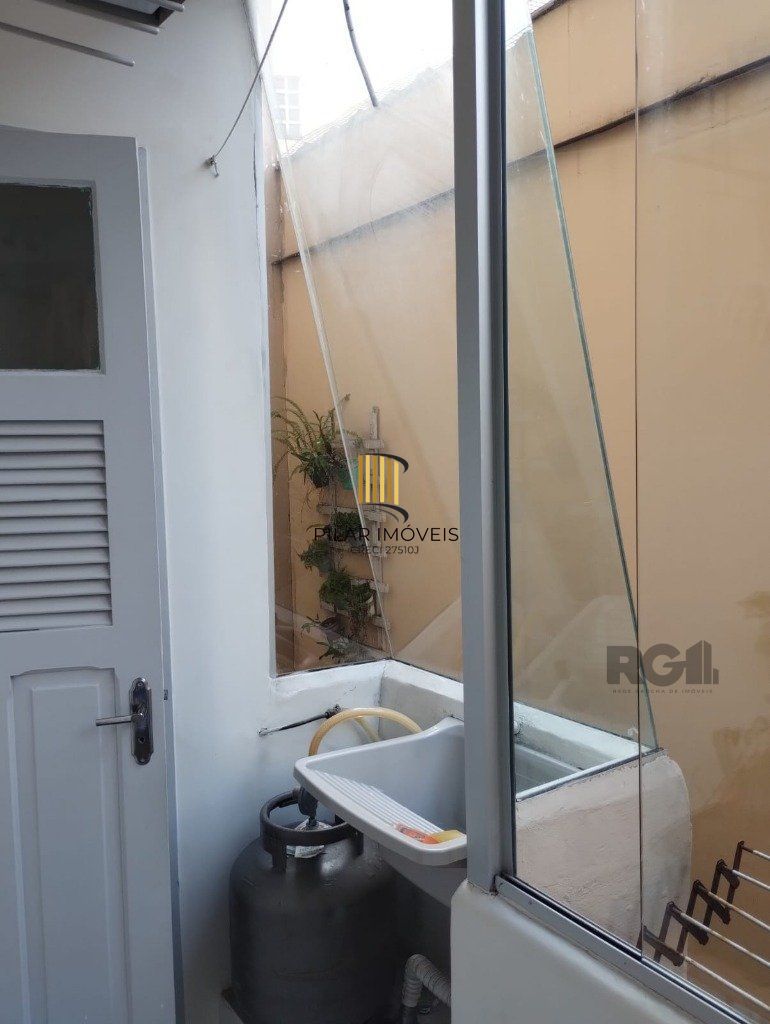 Apartamento 2 dormitórios no bairro Floresta