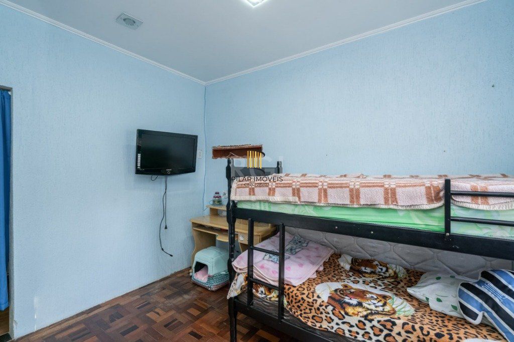 Casa para Venda - 259m², 4 dormitórios, sendo 1 suites, 4 vagas - Coronel Aparício Borges