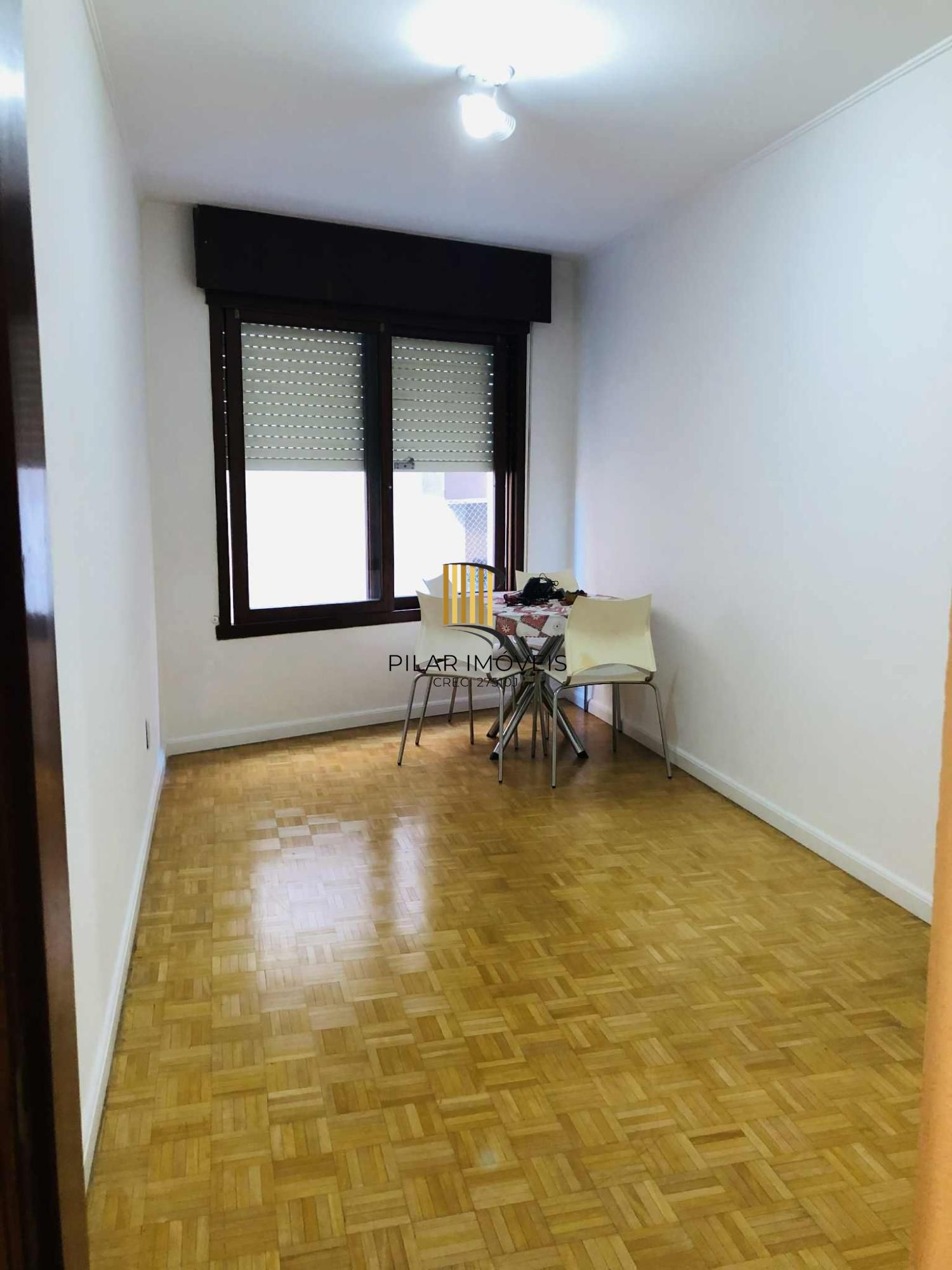 apartamento de 2 dormitórios com garagem no bairro rio branco