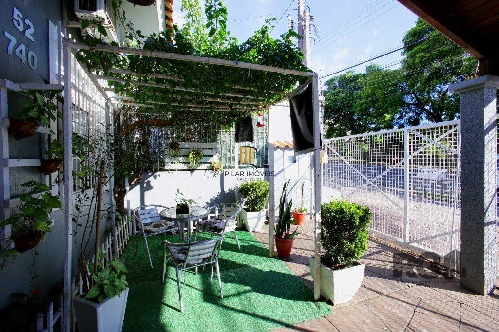 Casa para Venda - 70m², 3 dormitórios, 2 vagas - Jardim Leopoldina