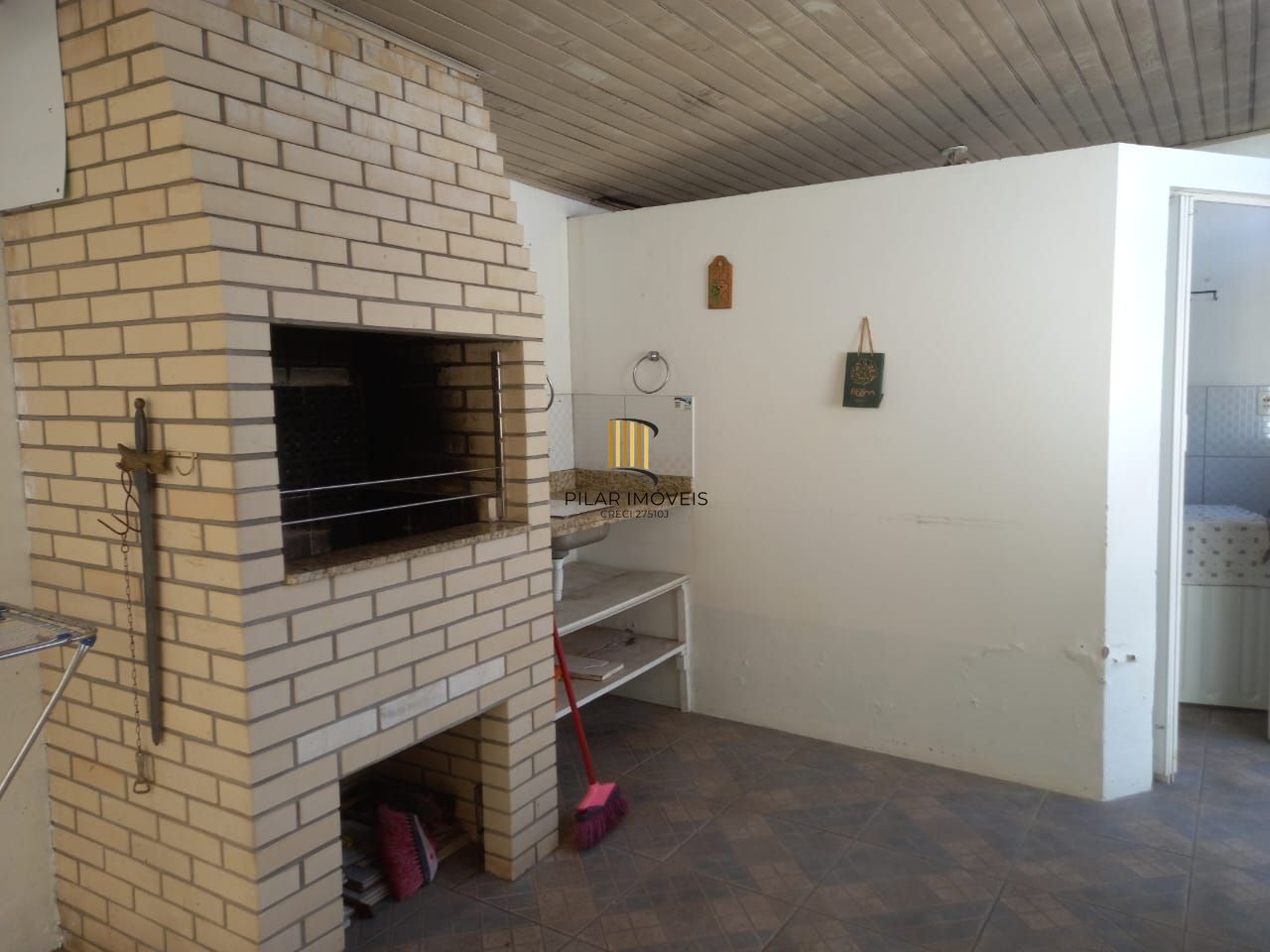 Casa à Venda no Sarandi com 3 Dormitórios, Suíte, 3 vagas Financiamento Bancário