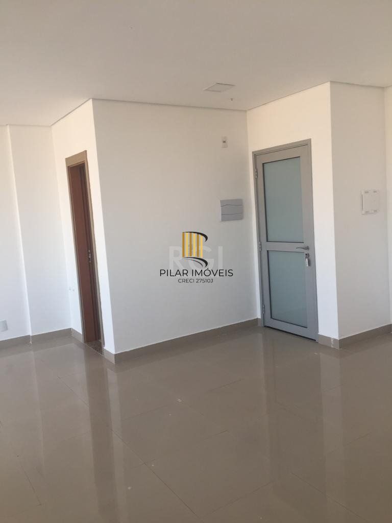 vende excelente sala comercial no 08º andar, com 45,13m² de área privativa, e 47,86m2 de área total