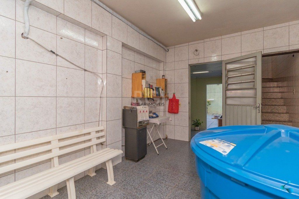 Casa para Venda - 272m², 3 dormitórios, sendo 1 suites, 2 vagas - Sarandi