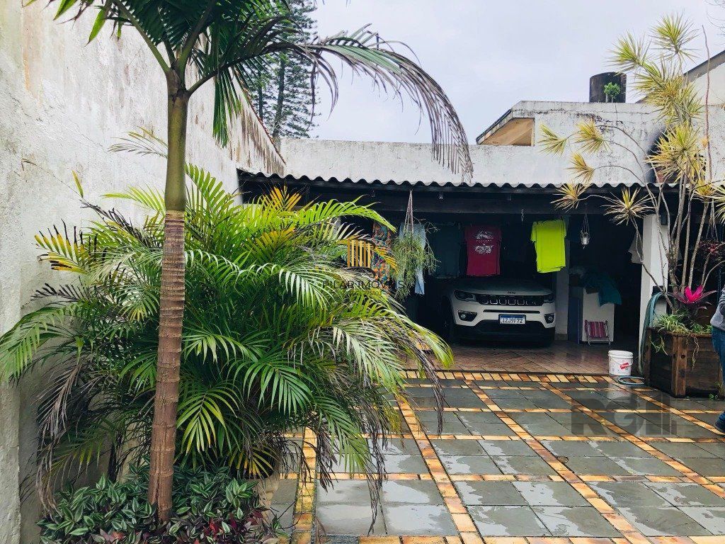 Casa 4 dormitórios no bairro São João