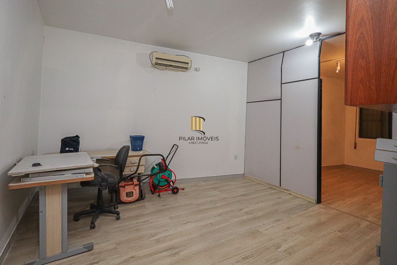 Pavilhao Comercial, Locação / Venda, 596 m², Bairro Partenon, Porto Alegre