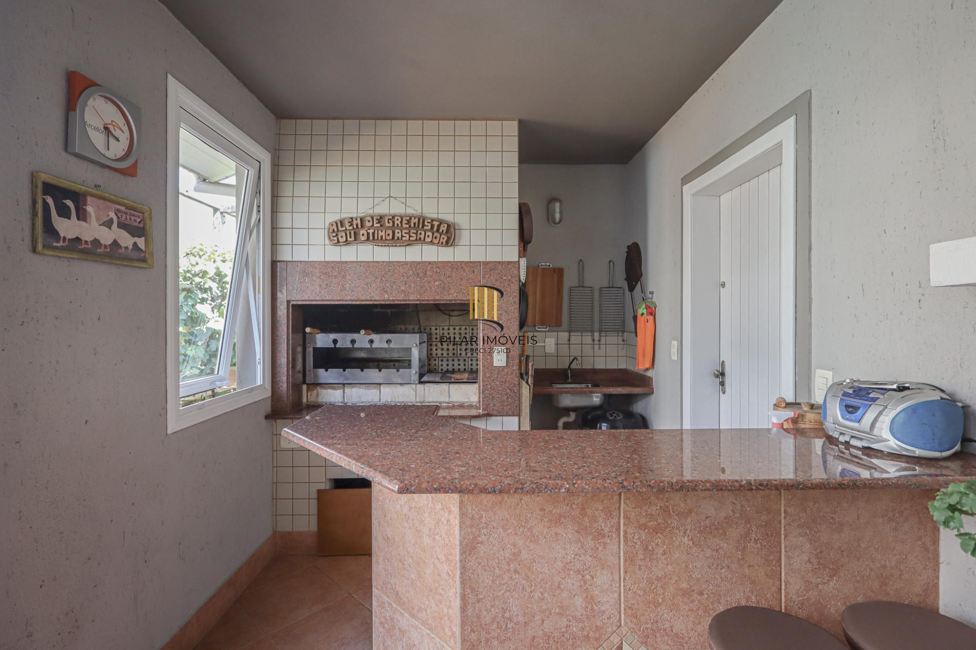 Residência de luxo ! Impecável.. 04 dormitórios , piscina / estuda dação