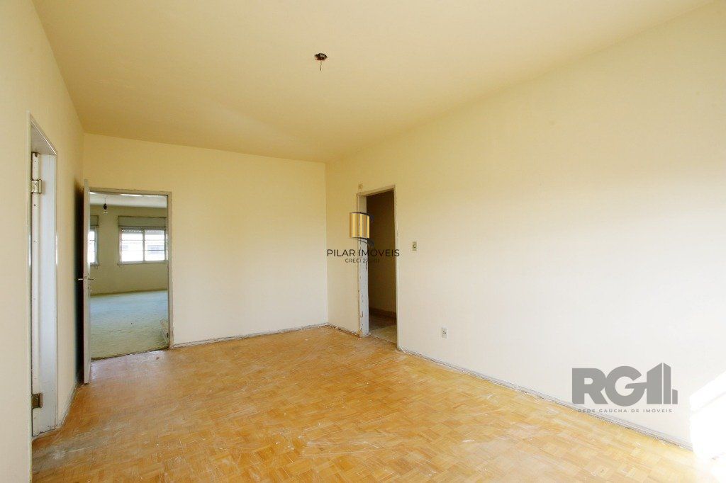 Vendo excelente cobertura com vista cinematografia, no Bairro Floresta.