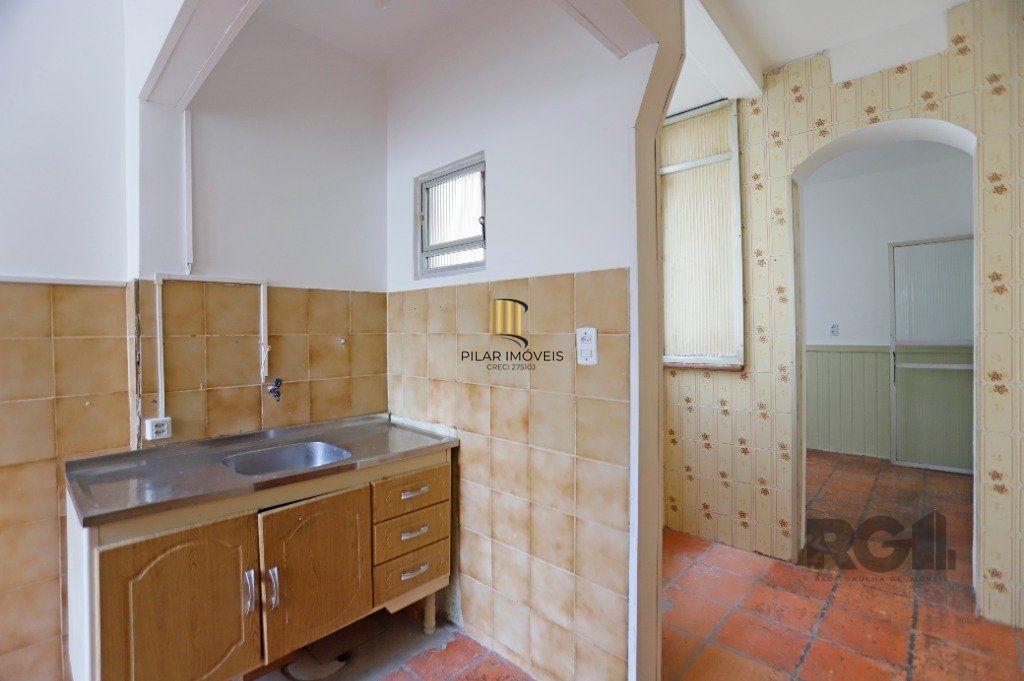 Apartamento 03 dormitórios no Bairro Santana em Porto Alegre.