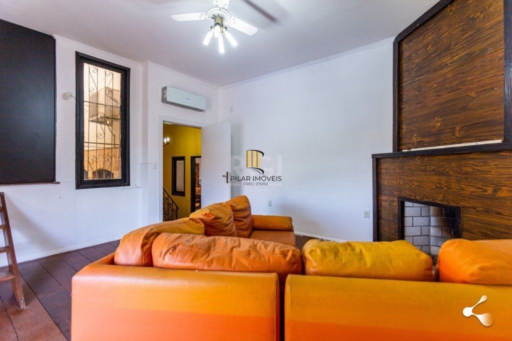 Casa para Venda - 500m², 3 dormitórios, sendo 3 suites, 4 vagas - Vila Ipiranga
