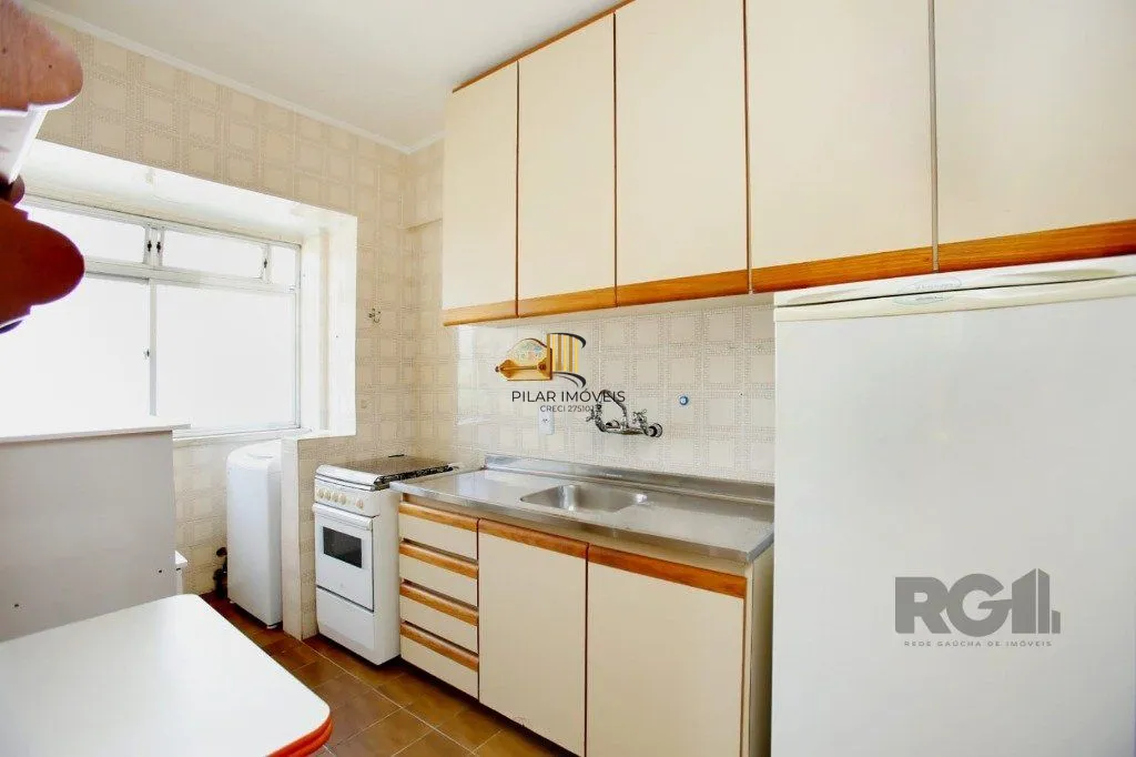 Apartamento, 2 Quartos, 2 Vagas, Bairro Petrópolis