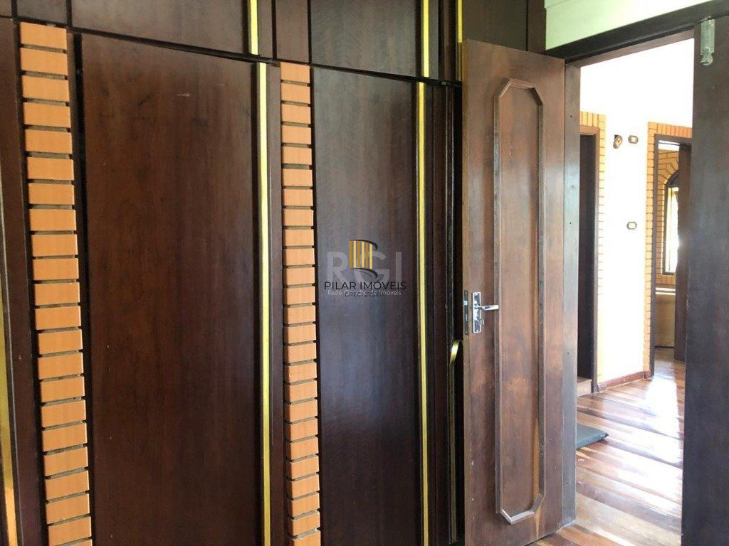 Casa para Venda - 326m², 3 dormitórios, sendo 2 suites, 4 vagas - Parque dos Maias