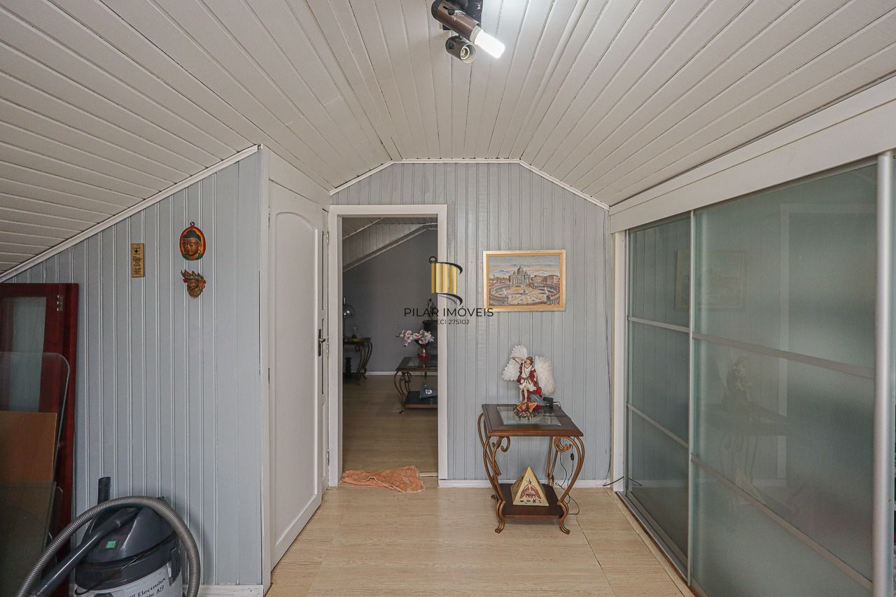 Casa a venda, 3 quartos sendo 1 suíte, 166m² no bairro Passo da areia, Porto Alegre