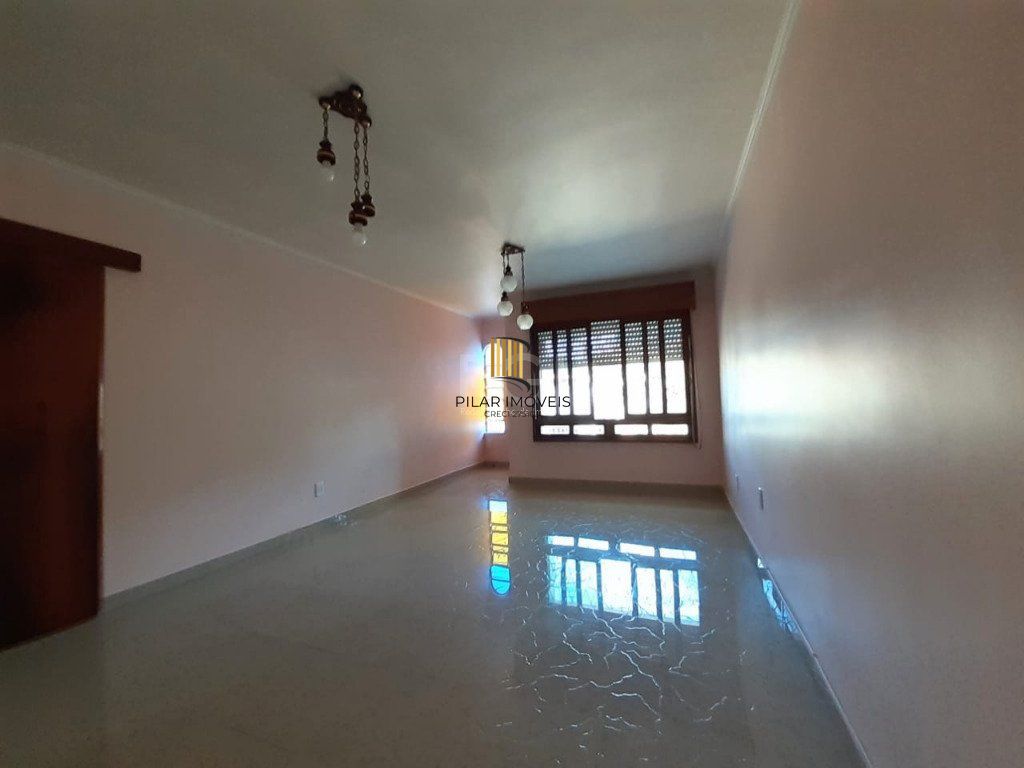 Casa para Venda - 149m², 3 dormitórios, sendo 1 suites, 3 vagas - Jardim Sabará
