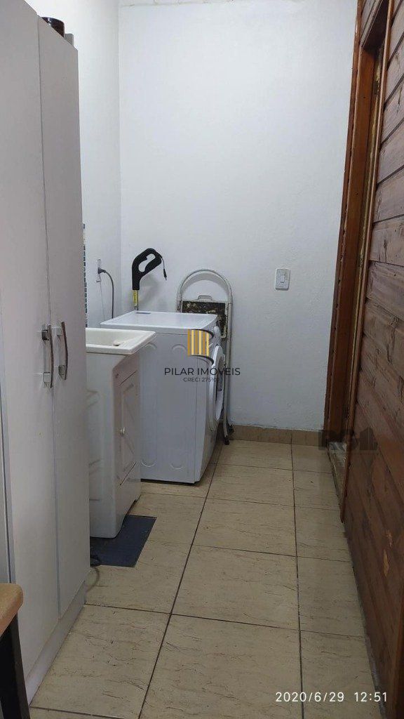 Casa 3 dormitórios no bairro Parque Florido
