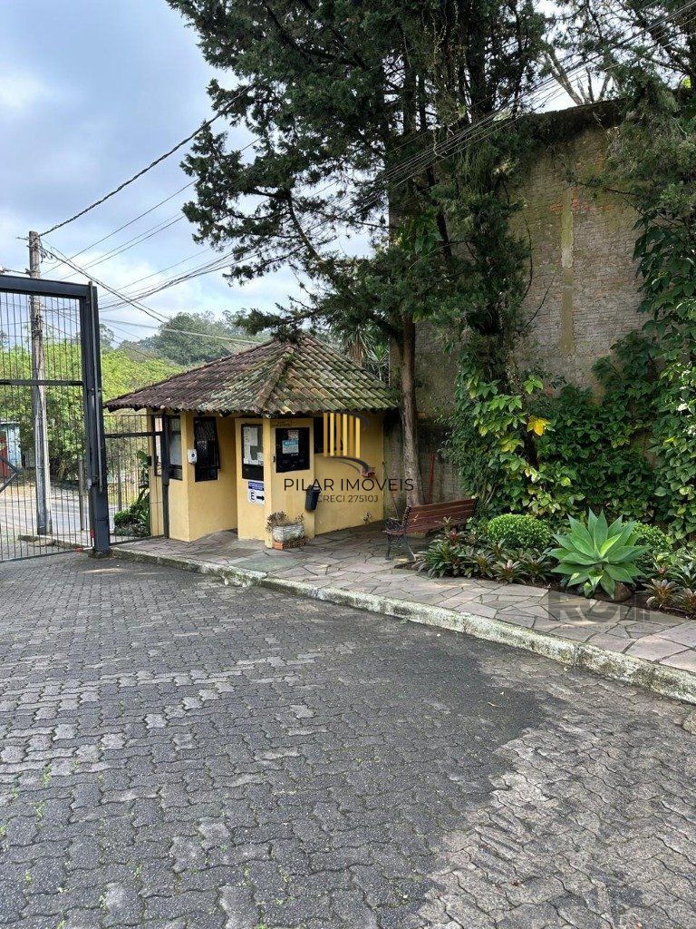 Casa de Condomínio 2 dormitórios no bairro Lomba do Pinheiro