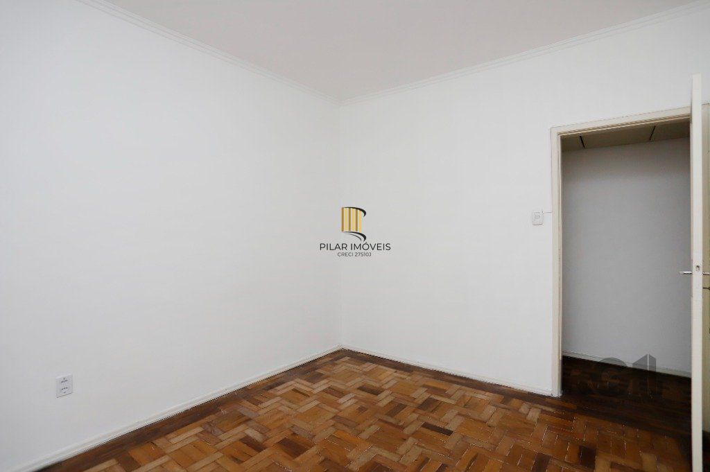 Apartamento 03 dormitórios no Bairro Santana em Porto Alegre.