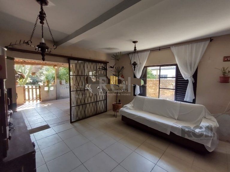 Casa para Venda - 181m², 4 dormitórios, 1 vaga - Rio Branco