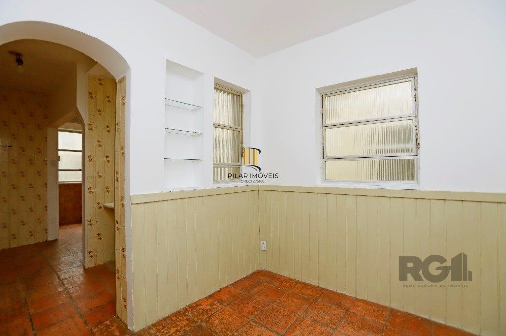 Apartamento 03 dormitórios no Bairro Santana em Porto Alegre.