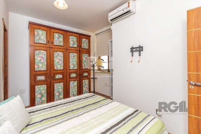 Casa 3 dormitórios no bairro Floresta