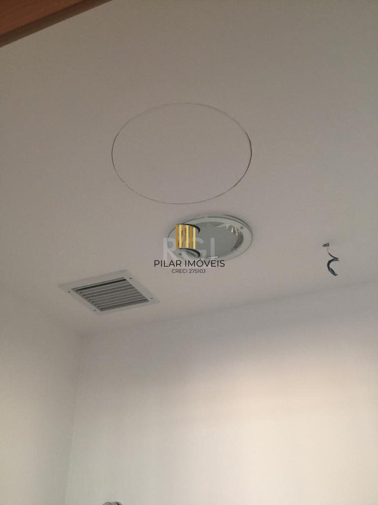 vende excelente sala comercial no 08º andar, com 45,13m² de área privativa, e 47,86m2 de área total