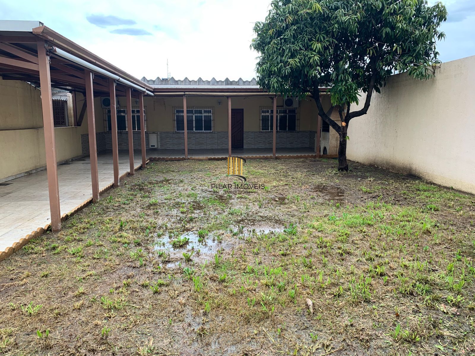 Casa para Venda - 55m², 3 dormitórios, 2 vagas - Rio Branco