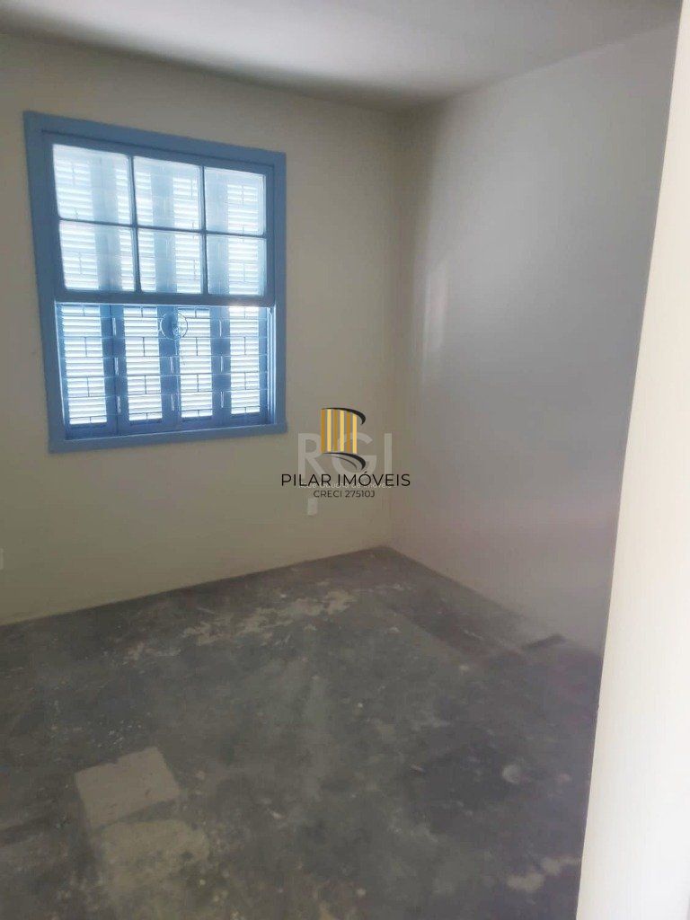 Casa comercial no 4 distrito