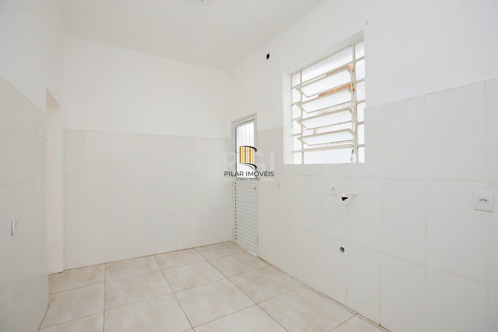 Prédio Comercial 2 dormitórios no bairro Navegantes