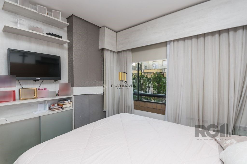 Cobertura 2 dormitórios com 2 vagas no bairro Petrópolis