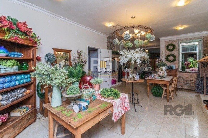 Casa 3 dormitórios no bairro Floresta