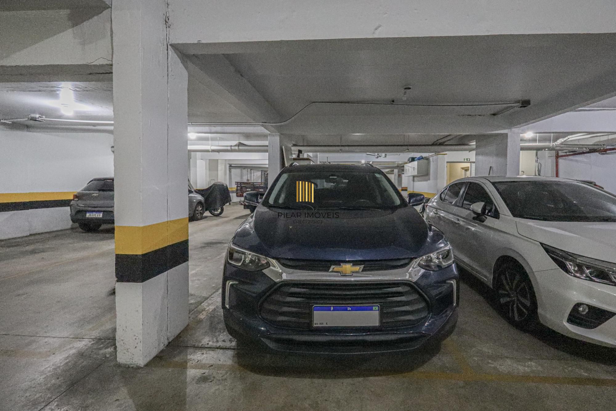 Apartamento 03 quartos com suite e garagem para 02 carros.