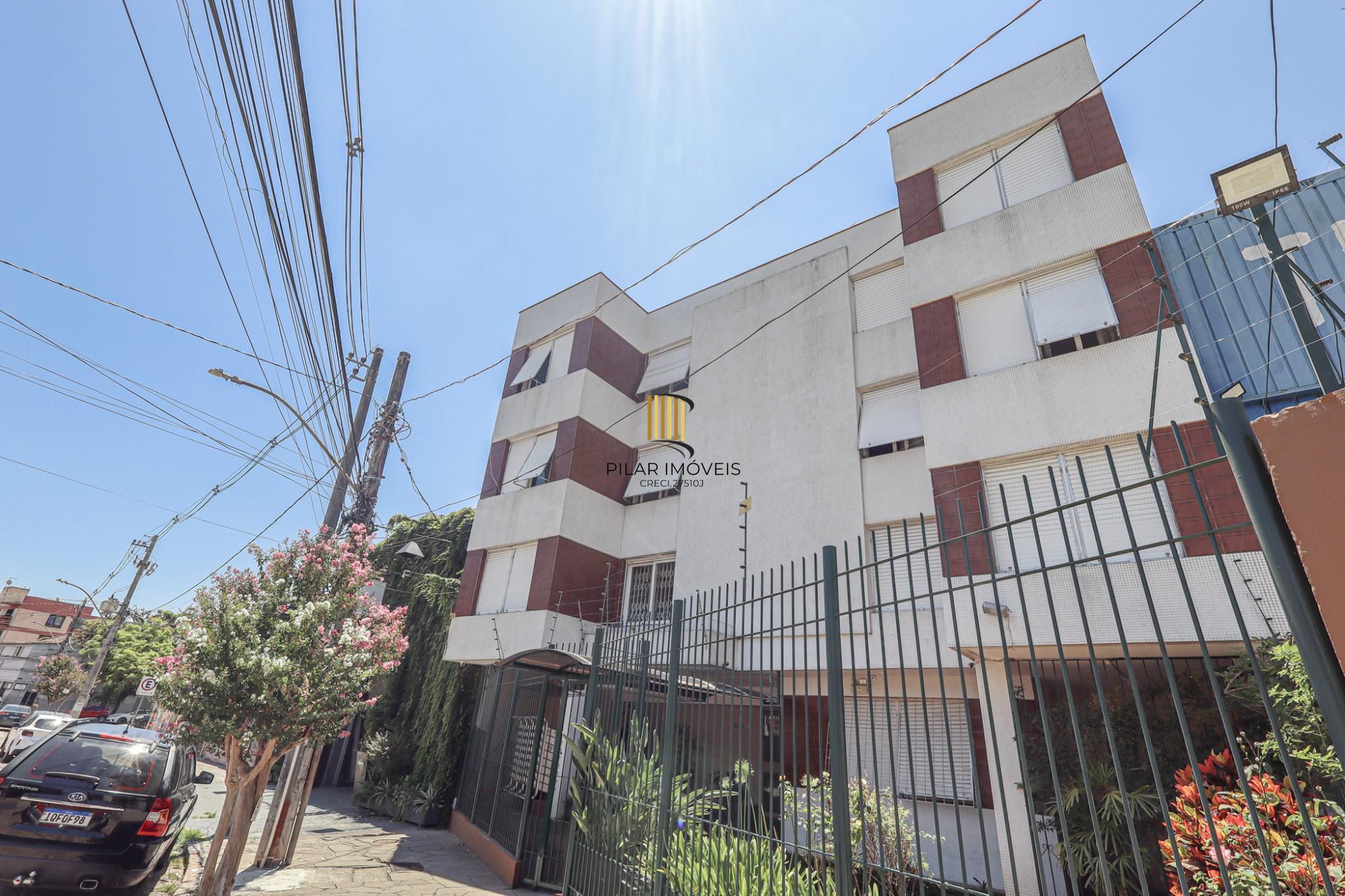 Apto 01 quarto todo reformado no bairro Floresta Porto Alegre/RS