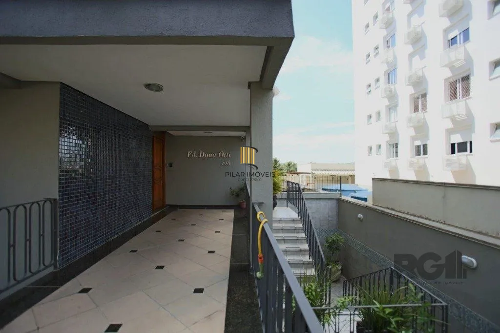 Apartamento, 2 Quartos, 2 Vagas, Bairro Petrópolis